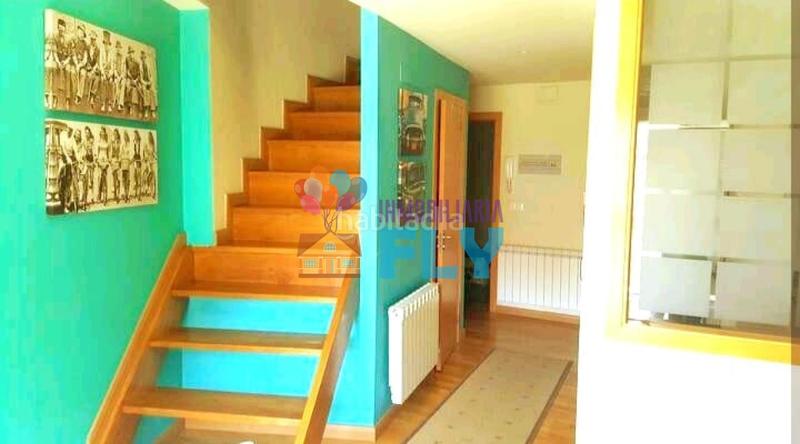 Foto 1fc8bde1-fb81-4b5a-b1fe-a42fc8df6023. Studio with heating in Casco Viejo Ourense