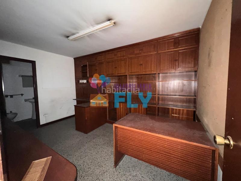 Foto e4b559e4-b917-45cb-aae2-f5159a165686. Local comercial a Plaza España - Corte Inglés Vigo