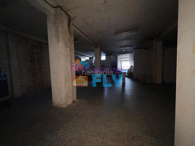 Foto d0e19772-5030-4623-b1b3-d8177eee96e7. Locale commerciale in Plaza España - Corte Inglés Vigo