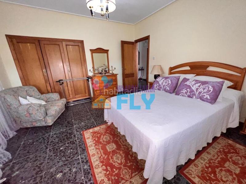 Foto 4993a571-0650-42d2-bbea-3923fab34fd9. Chalet en Coles