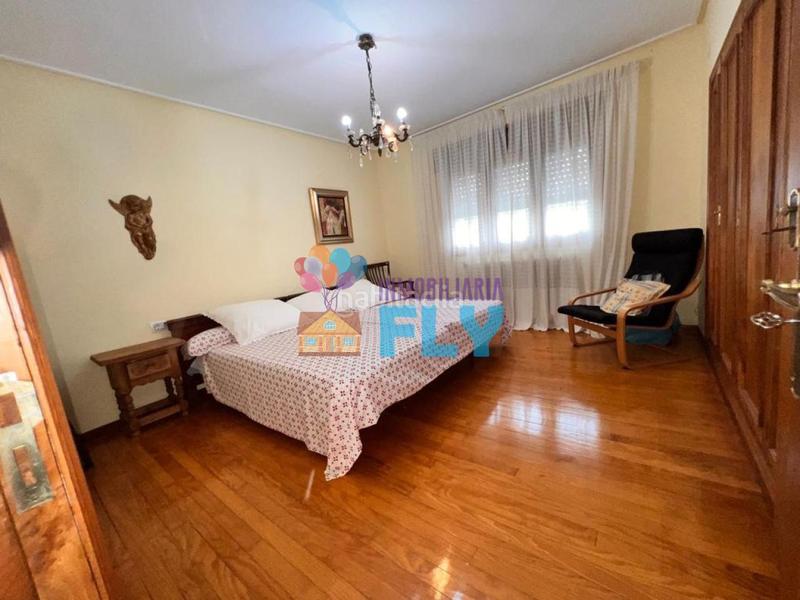 Foto 6cc2acca-d2e3-4e1e-88b7-f23baea4a0e3. Chalet en Coles