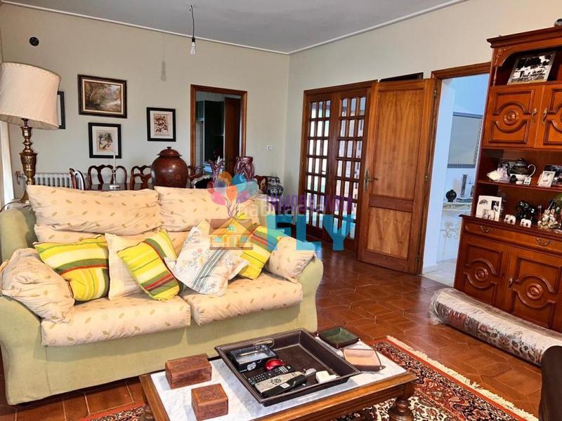Foto 8b7817e7-4bff-4a63-8432-e8738d796121. Chalet en Coles