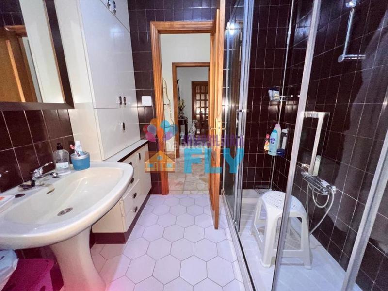 Foto a0b9120b-520f-4ceb-8697-c0aad85d2355. Chalet en Coles