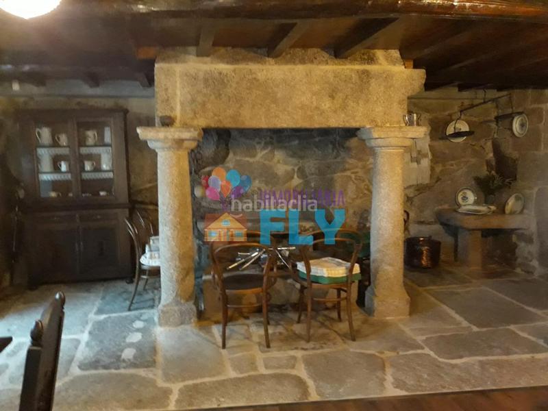 Foto 42fd01e6-5e4e-4d9b-a334-1a0dcbf83470. Casale con riscaldamento parcheggio in Beade