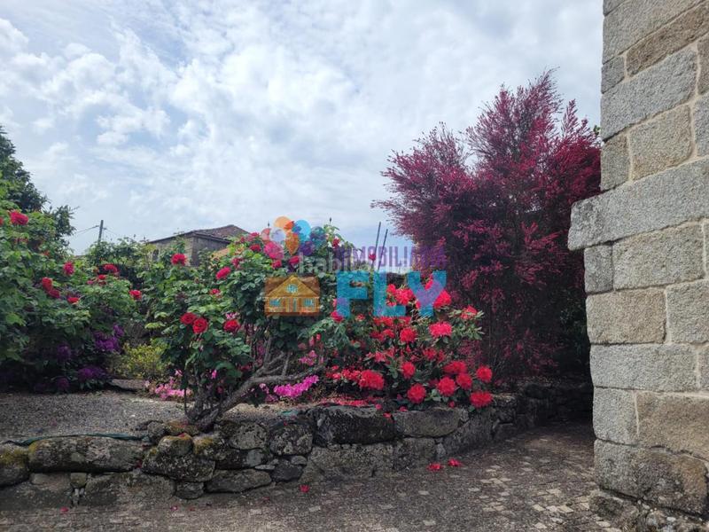 Foto 7cc5b63c-490e-4ba0-bbd5-dd6941835e64. Casale con parcheggio in Beade