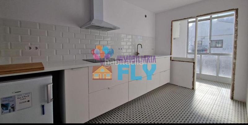 Foto 256d523d-742f-4489-b076-d4e9971affd5. Edifici a Universidad Ourense