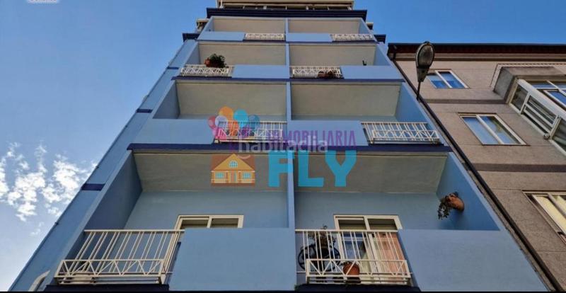 Foto e9792db6-a0ae-4b2c-a4ff-f785bcd04eb4. Edifici a Universidad Ourense