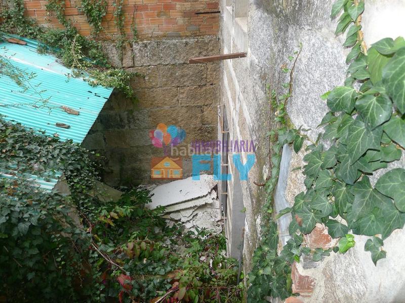 Foto 202641f7-9920-4954-adcd-61f239a5ad1f. Edificio in Universidad Ourense