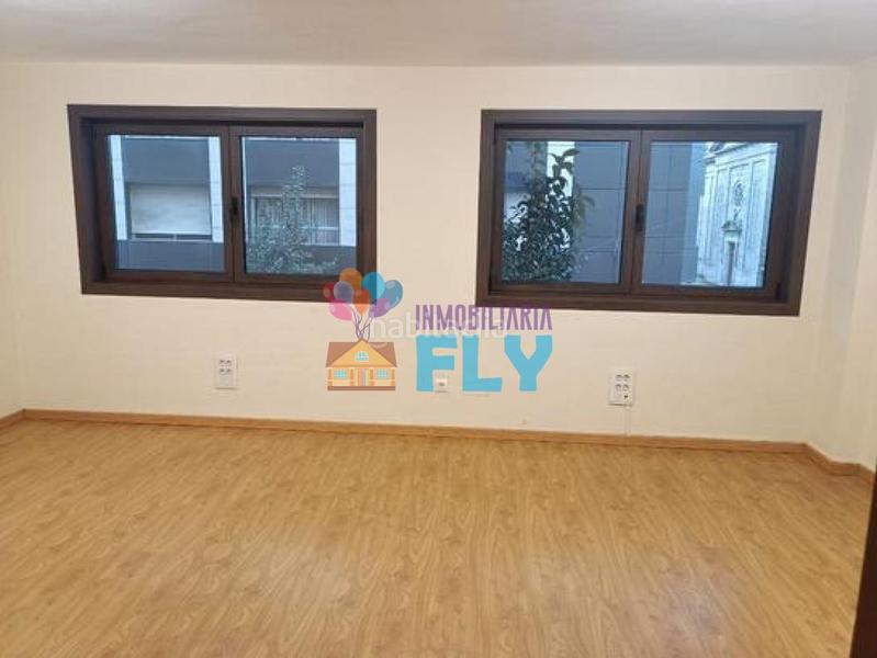 Foto ee3e7890-48e1-41ed-8b4a-8e979658d449. Rent office space with heating in Fátima Vigo