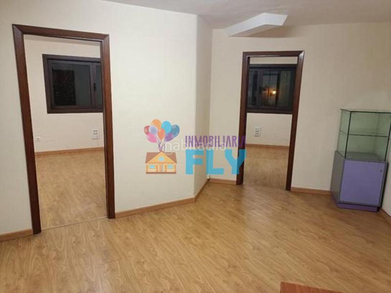 Foto 45bef9e4-3954-4d2b-8216-5925b91cf201. Lloguer oficina amb calefacció a Fátima Vigo