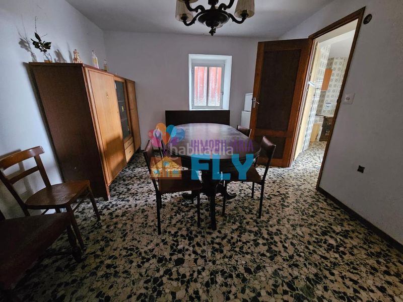 Foto b688d060-4673-4308-8788-6d4ec7992a86. Casa amb calefacció aparcament a Nogueira de Ramuín