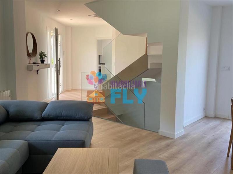 Foto 8bd118fc-cce7-469c-a5d4-ca0c55e870ed. Casa a schiera con riscaldamento in Aldán Cangas