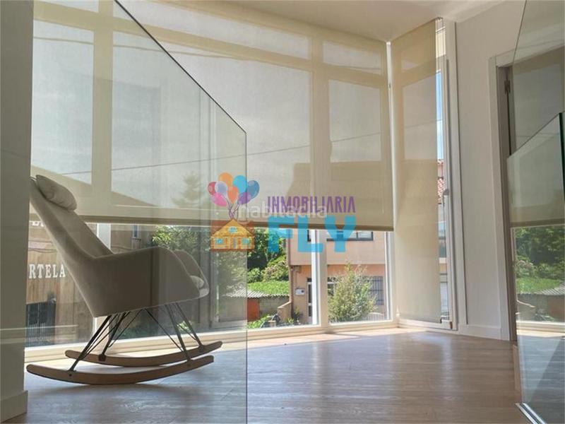 Foto b5af5182-2602-44a3-b318-d925da4975da. Casa adossada amb calefacció a Aldán Cangas