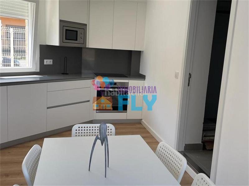 Foto 99ab0d9e-1844-498c-909f-9df0c7af7a94. Maison jumelée avec chauffage dans Aldán Cangas