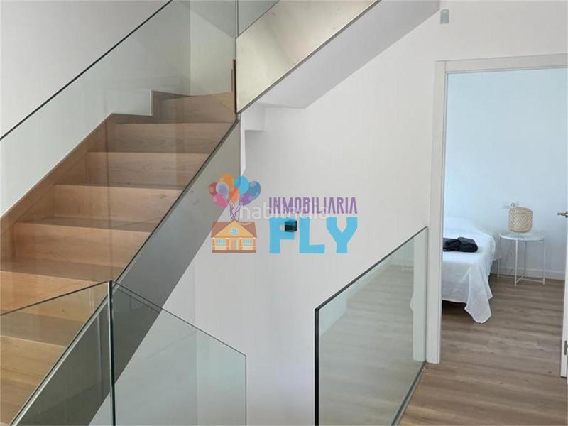 Foto c514cd3c-382f-4284-9384-dd36b5c97d36. Reihenhaus mit heizung in Aldán Cangas