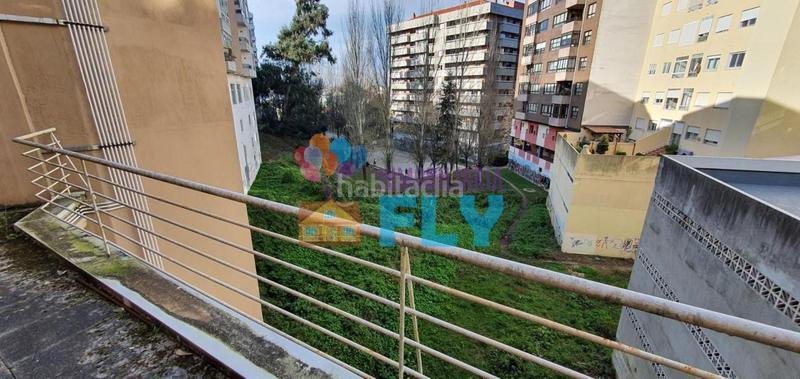 Foto 73ded93e-de99-4aec-a52a-ab163e6b7902. Local comercial a Camelias - Pi y Margall Vigo