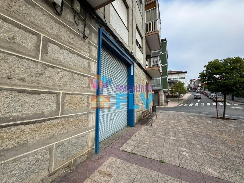 Foto f665295a-f0d0-4fe0-87f7-7e952f5973a9. Local comercial en A Carballeira Ourense
