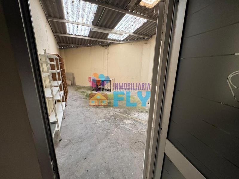 Foto a7d22b50-3a31-420a-8305-f5deefc84cd1. Alquiler local comercial en Plaza de la industria Vigo