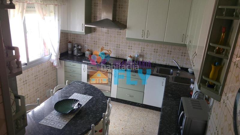 Foto 66d3e420-7041-494b-854b-458838c0ebc3. Chalet with heating parking in Zona Fernández Labreda Pontevedra