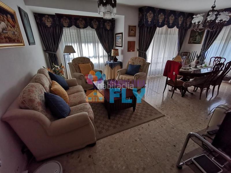 Foto b1bb24cd-3f33-4b08-a1a6-f6523eb50ba0. Chalet avec chauffage parking dans Zona Fernández Labreda Pontevedra