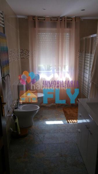 Foto dc5983c6-5a47-4c51-abb7-310d6c07d9e8. Chalet avec chauffage parking dans Zona Fernández Labreda Pontevedra