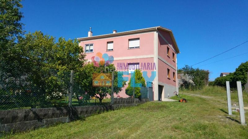 Foto c26397c2-0da1-4375-95da-52c99881c796. Chalet en Zona Fernández Labreda Pontevedra