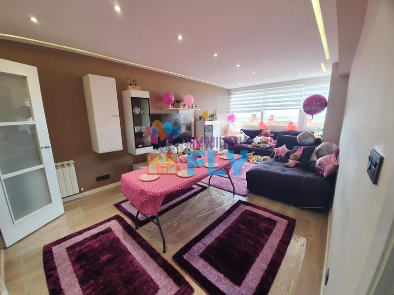 Foto def4baf5-f504-46c6-bcb7-d33551d63489. Appartamento con riscaldamento parcheggio in Berbés - Peritos Vigo