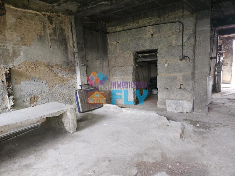 Foto f10c3553-a656-43e6-9159-48e32014b202. Locale commerciale in Barrocanes Ourense