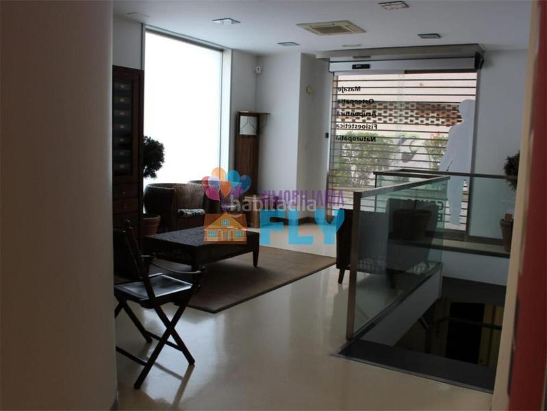 Foto e6a94d45-9edb-4bf2-b88e-2c759fed37e4. Local comercial a Fátima Vigo