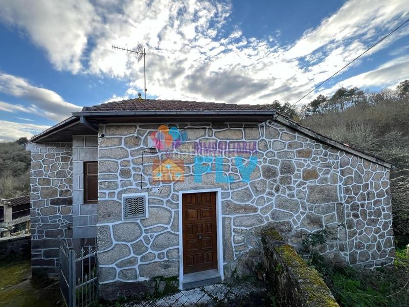 Foto fd0157a3-1f63-491e-ae8c-76591d96d5dd. Casa en Ventiun Ourense