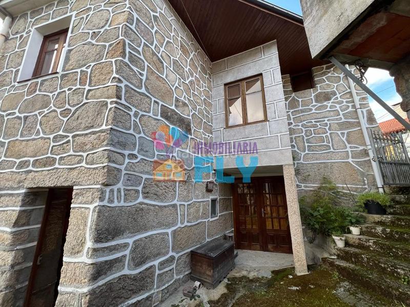 Foto d6abc7af-7888-4255-95cc-1cad24ad2c72. Haus mit parking in Ventiun Ourense