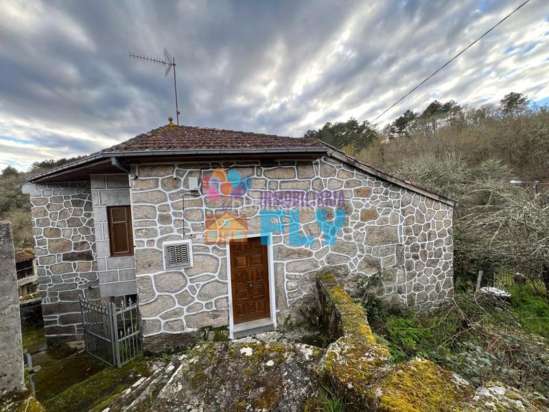 Foto 094fad99-5867-44a8-bbdb-407c39677e9c. House with parking in Ventiun Ourense