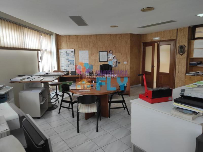 Foto 3870e0af-0444-4b78-b98f-d1563d5c5c4f. Ufficio con riscaldamento parcheggio in Casablanca - Calvario Vigo