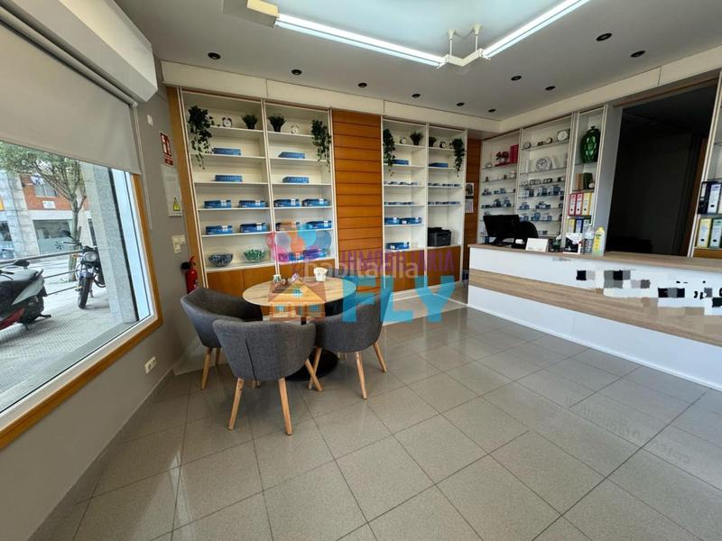 Foto e5ef5c64-b35a-4282-ab14-90006d277fff. Local comercial a Coia Vigo