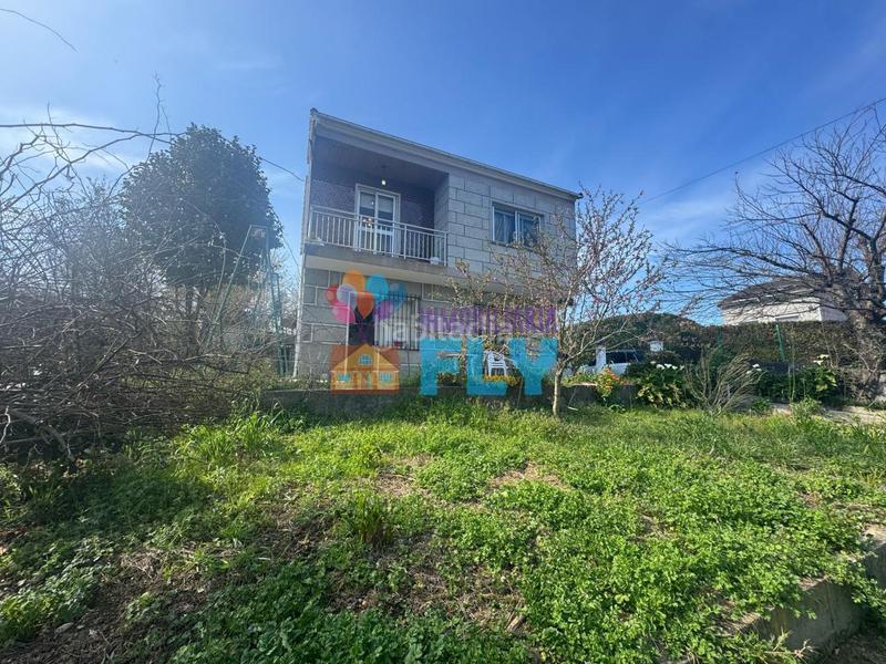 Foto ba9e8e87-7672-42ba-8e3f-3f98fc68876f. Casa con riscaldamento parcheggio in San Rosendo Ourense