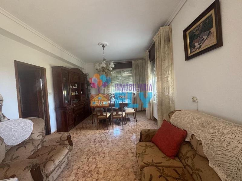 Foto d8cedf64-5d5e-45b4-a27f-8343e4bb137d. Casa con riscaldamento parcheggio in San Rosendo Ourense