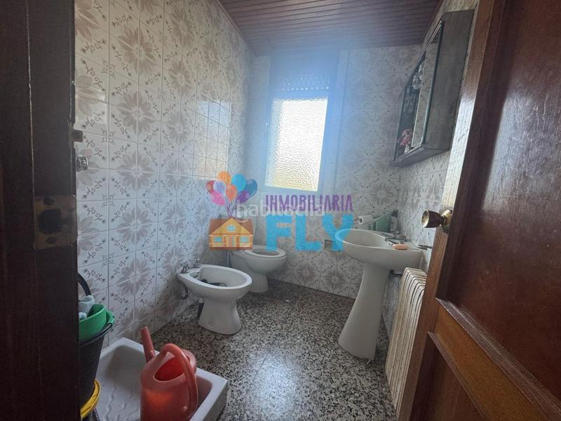 Foto ecf529a0-b371-43e5-8406-9ec583743675. Casa con riscaldamento parcheggio in San Rosendo Ourense