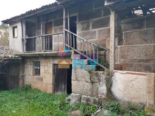 Casa a Amoeiro