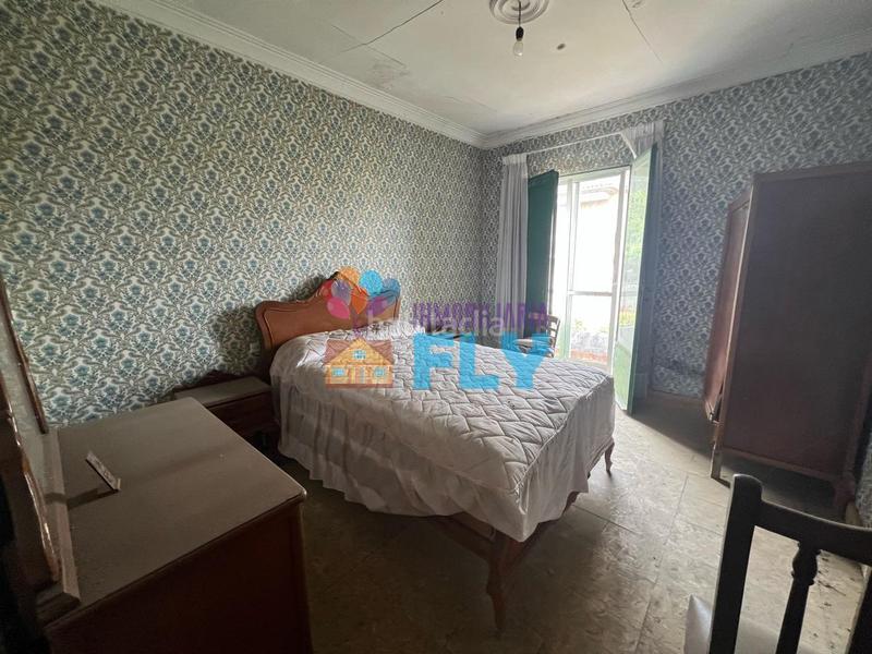Foto 923009f9-4462-4a10-9752-ebcdfd46eef0. Chalet mit parking in As Lagoas Ourense