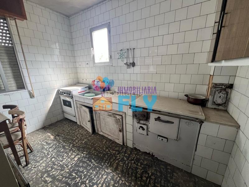 Foto 0968e9d5-89ae-49b4-988c-6607c2e71bc1. Chalet en As Lagoas Ourense