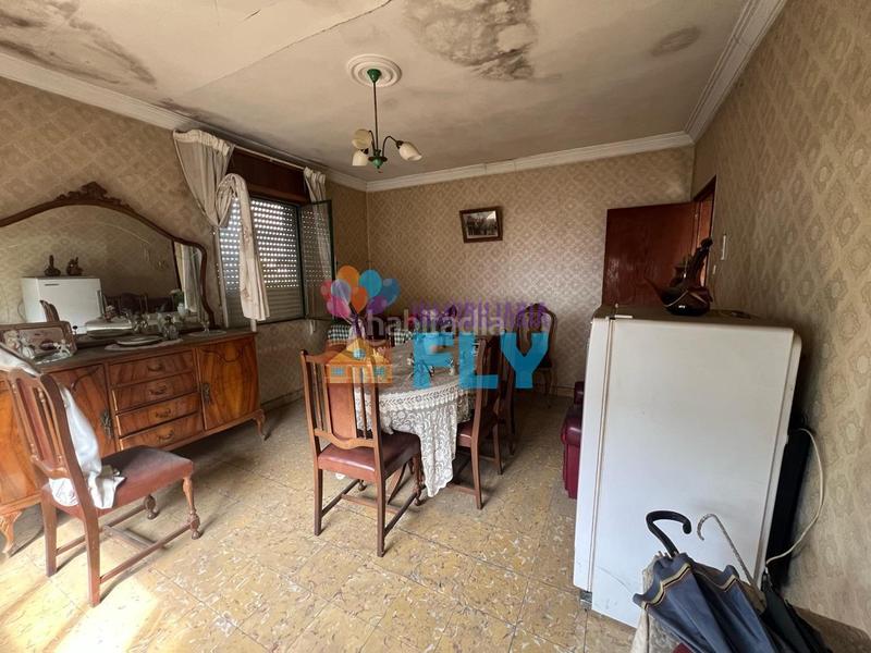 Foto ad42fb92-b254-4120-b05e-ecf9decd8735. Chalet en As Lagoas Ourense
