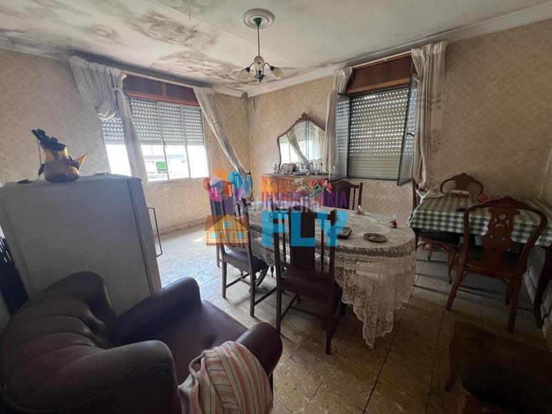 Foto c310d33e-3973-4cd3-ba31-77fc1e467539. Chalet en As Lagoas Ourense