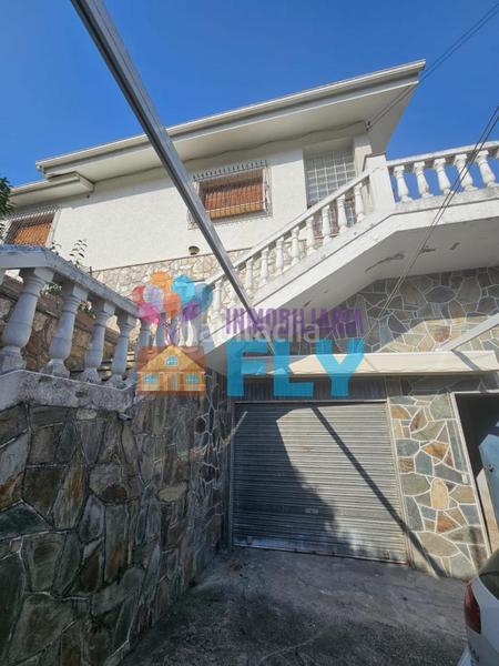 Foto 832c5b87-34b1-483a-9b26-4c60df89e225. Chalet en As Lagoas Ourense