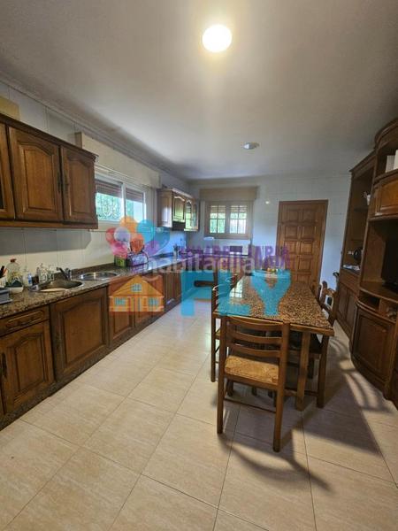 Foto a3b6a3b2-4df4-4e08-a1a6-f822f894863a. Chalet en As Lagoas Ourense