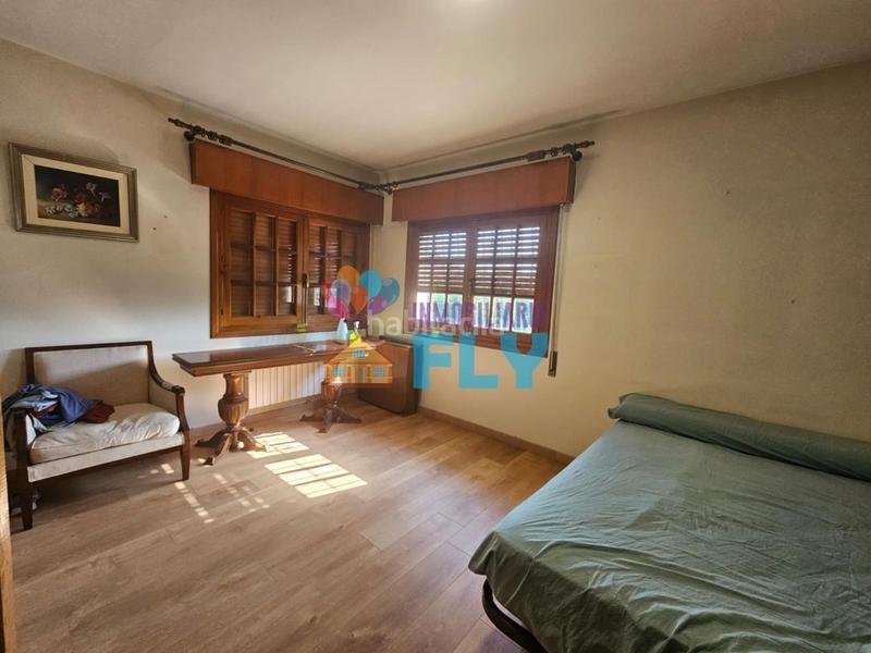 Foto ff7e086d-3d9d-48ed-85d4-ce0db28c1fb4. Chalet en As Lagoas Ourense