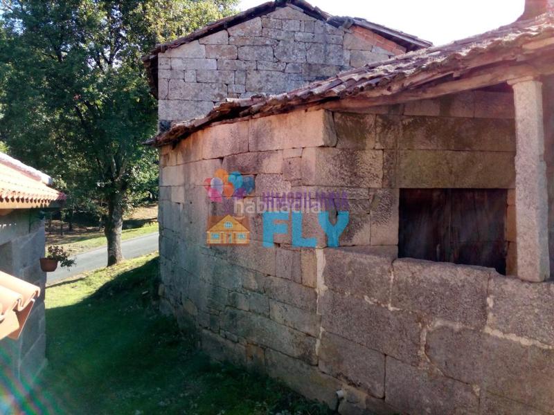 Foto 0fa9d57b-9043-43c2-8635-8f601adf1232. Casa amb calefacció a Amoeiro