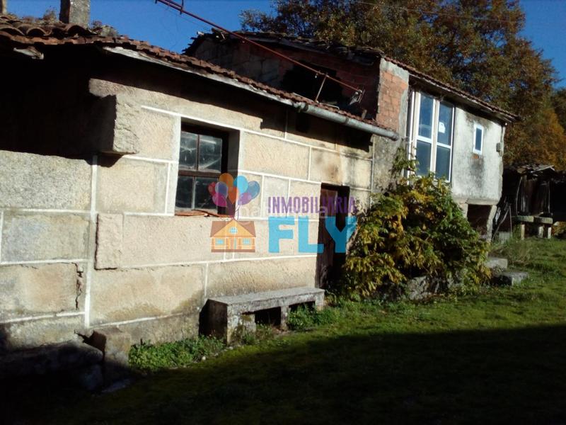 Foto 5782bdbe-33e9-4e8b-af3f-76b5cb2e5aa9. Casa amb calefacció a Amoeiro