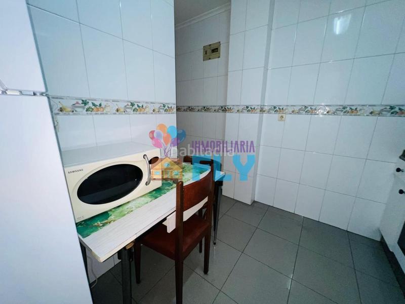 Foto 5a706a00-e613-4c49-91fa-5745ec638608. Piso en Universidad Ourense