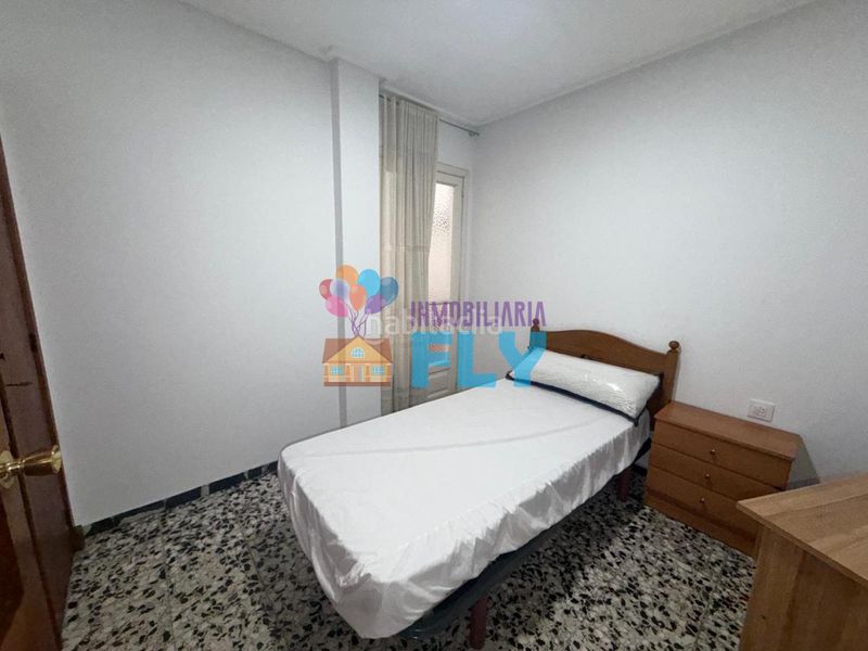 Foto 3d0187bf-dfd1-4cf0-bcd8-300a48aeaf83. Pis a Universidad Ourense