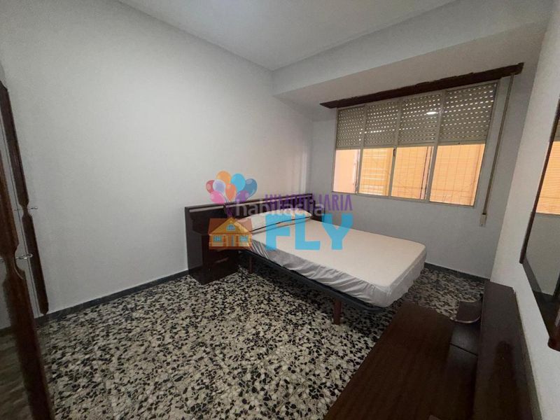 Foto a6ae1da7-59a1-4988-bc1d-7a929bb208aa. Pis a Universidad Ourense